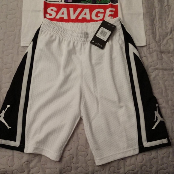 Youth JORDAN set & graphic tee shirt - Picture 3 of 5